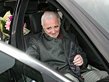 Шарль Азнавур встретился с бабушкой Лидой