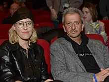 Психолог рассказала, что происходит в браке Собчак по ее фото с Богомоловым