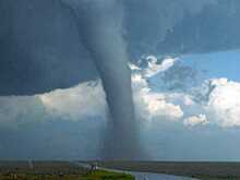 На видео сняли смерч в Крыму