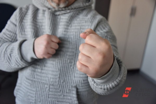 Полиция Челябинска ищет мужчину, избившего школьника