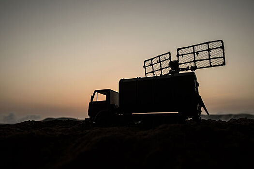 В регионах РФ за ночь сбили более полусотни украинских дронов