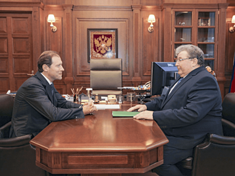 Денис Мантуров провел рабочую встречу с Главой Республики Мордовия Владимиром Волковым