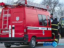 В Каменске загорелась кровля складского помещения