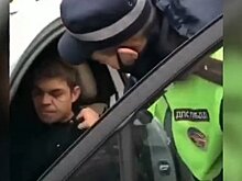 В соцсетях обсуждают водителя в отключке, устроившего ДТП