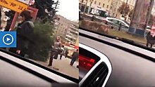 В Воронеже автохам похвастался в сети видео, как проехался по тротуару в центре города