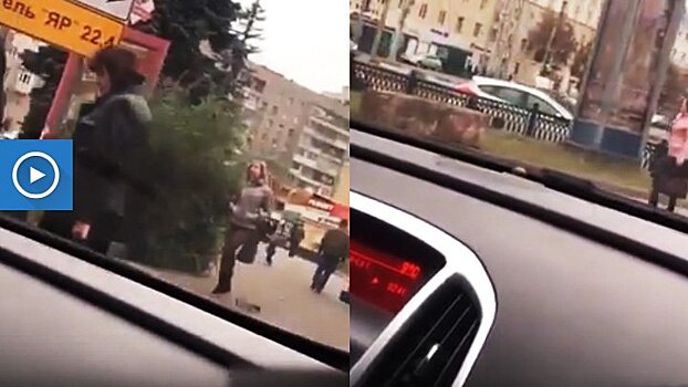 В Воронеже автохам похвастался в сети видео, как проехался по тротуару в центре города