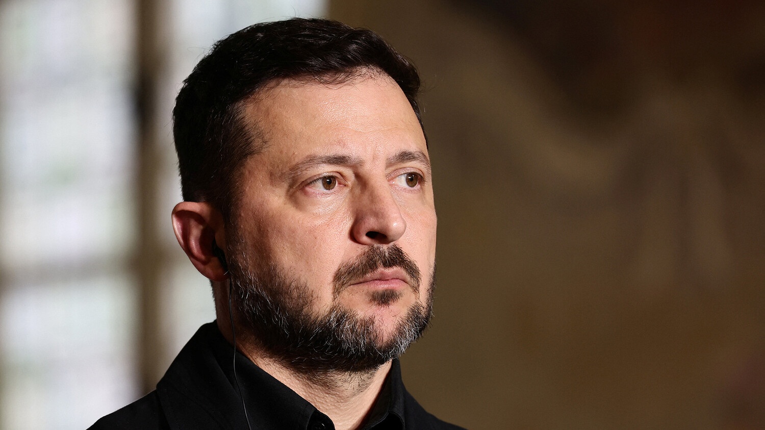 Зеленский&nbsp; заявил, что в России планируют разместить десятки тысяч военных КНДР