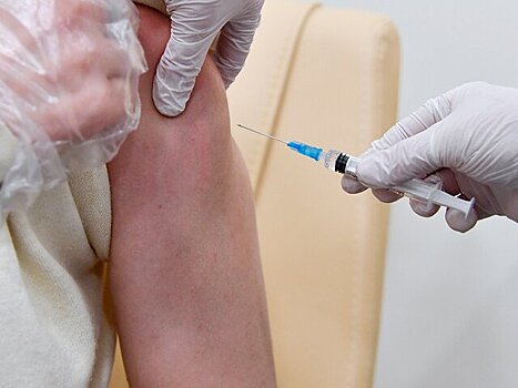 В Минздраве рассказали, зачем включать вакцинацию от коронавируса в календарь прививок