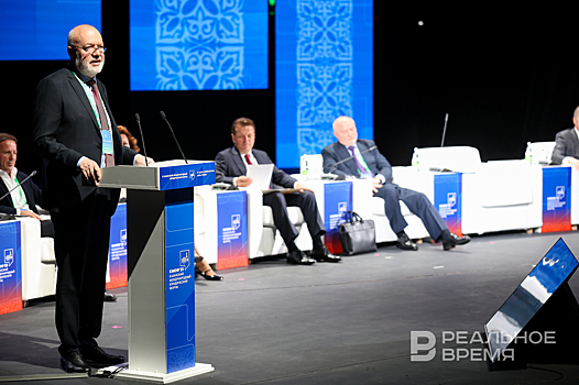 Тысячи юристов собрались в Казани, чтобы свергнуть монополию адвокатов и "запрячь" ИИ