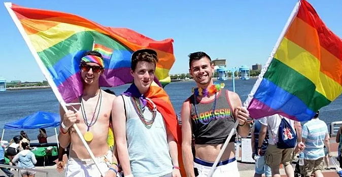 ЛГБТ-активист обжалует в ЕСПЧ запрет гей-парада в Москве при Собянине