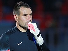 Голкипер "Крыльев Советов" Евгений Конюхов может уйти в "Тамбов"