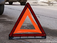 На свердловской трассе иномарка "догнала" грузовик