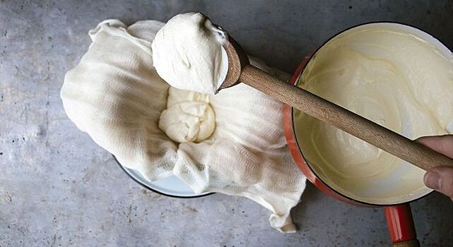 Как приготовить домашний сыр маскарпоне, используя всего 2 ингредиента