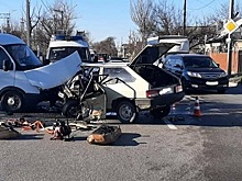 В Ростове в тройном ДТП на Нансена погиб мужчина, еще двое людей пострадали