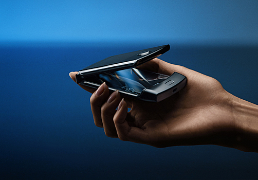 Представлена раскладушка Motorola с гибким экраном