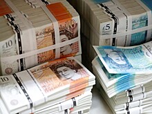 Фунт подешевел из-за слабого отчета по объему розничных продаж