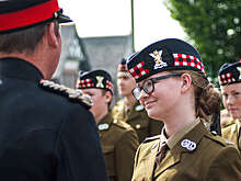 Times: сотни британских женщин-военных подверглись насилию на медкомиссии