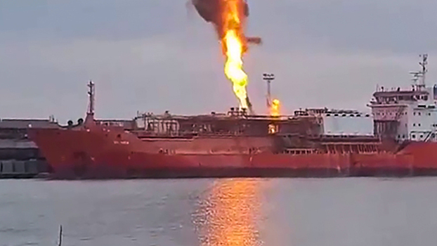 Пожар на танкере в порту Измаила потушили