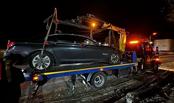 В Волгограде арестовали BMW, владелец которого не уплатил 262 штрафа