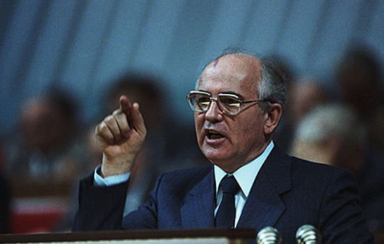 Михаил Горбачев: лидер эпохи противоречий