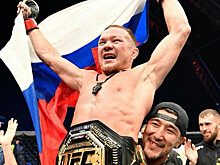 Стали известны гонорары Петра Яна и Махачева за UFC 267