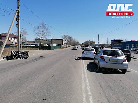 В Благовещенске произошло ДТП с мотоциклом и тремя автомобилями: подробности столкновения