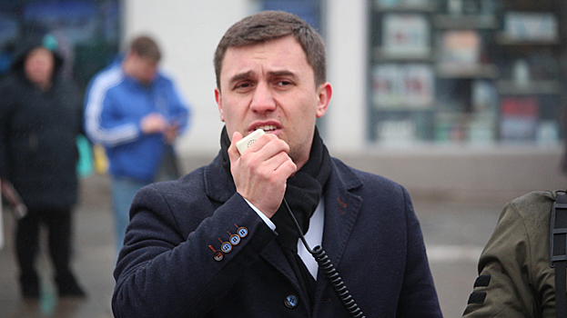 В Саратове суд отложил второе дело о повторном правонарушении депутата Бондаренко на митинге