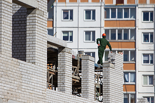 Гурьевские власти расторгают контракт с концессионером, строящим школу в Луговом