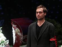 Стало известно о состоянии выпавшего из окна сына Ефремова