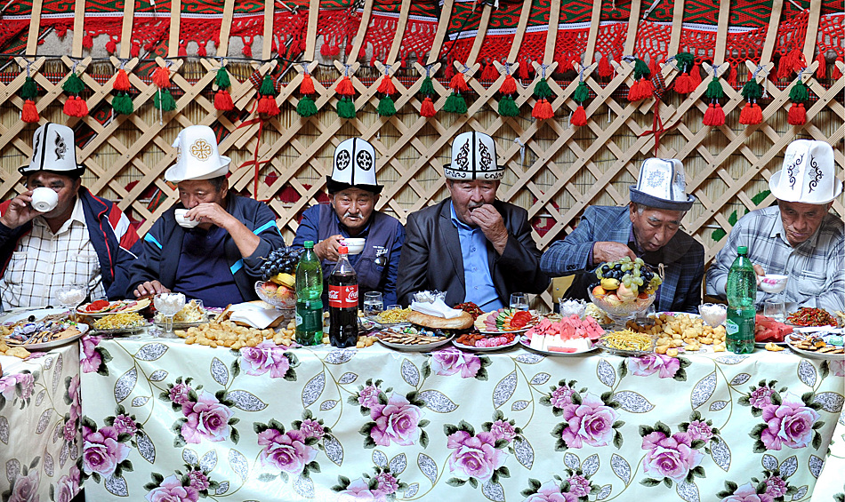 На празднике в импровизированном старинном селе Кырчин в рамках Всемирных игр кочевников 2016