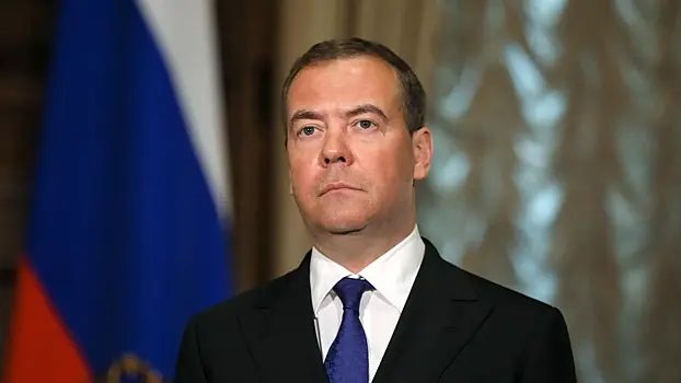 Медведев прибыл в дом Союза писателей России на встречу с литераторами