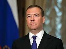 Медведев прибыл в дом Союза писателей России на встречу с литераторами