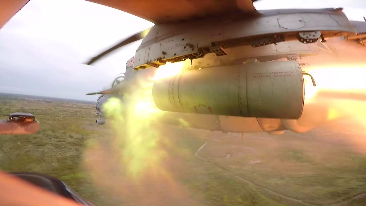 Вертолеты Ми-24 поразили морские цели в ходе учения Океан-2024