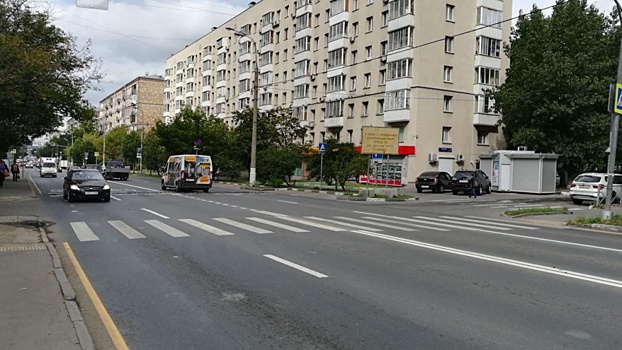 На улице Трофимова обновили дорожную разметку