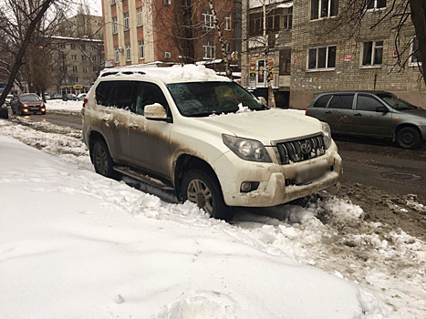 У саратовца за долги арестовали автомобиль