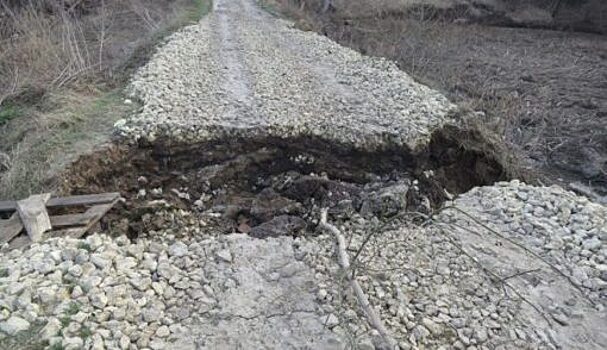 В Троснянском районе обвалилась дорога