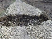 В Троснянском районе обвалилась дорога