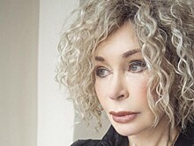 В пятый раз стала бабушкой: Татьяна Васильева принимает поздравления