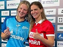 «Спартак» показал фото Реброва с пловчихой Ефимовой, которая устроила яркий перформанс