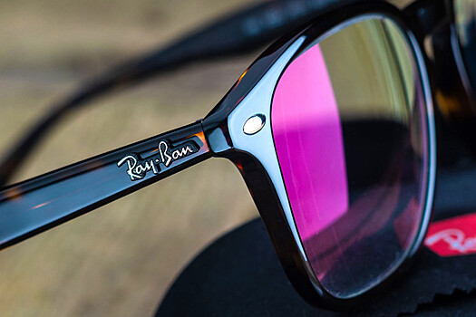 Google намерена выпустить полную копию нейросетевых смарт-очков Ray-Ban