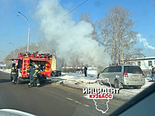 Машина загорелась на улице Кемерова