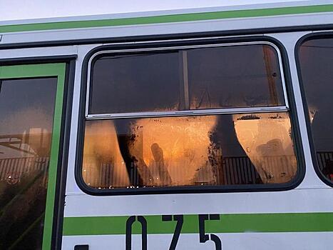 Сотрудник «Забайкалпожспас» помог пассажирам сломавшегося автобуса