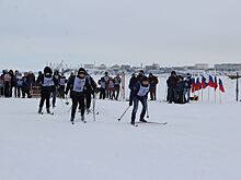 Плохая погода не стала преградой для любителей лыжных гонок из Черского