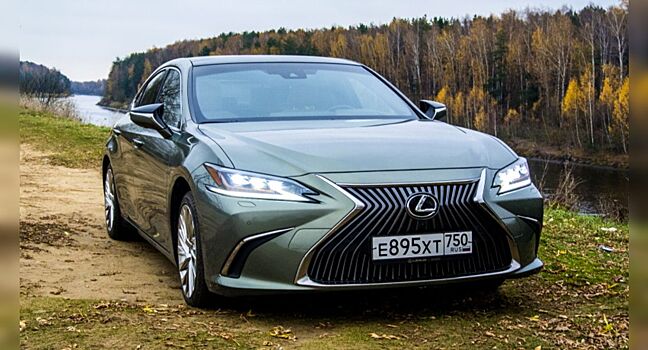 Автомобилисты поделились мнением о Lexus ES