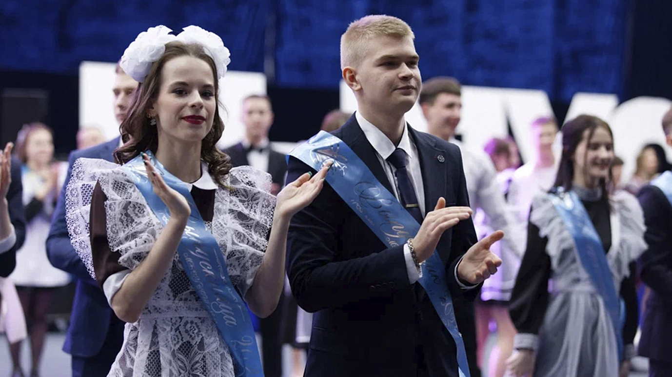 В Тюмени 350 пар выпускников закружатся в вальсе на набережной