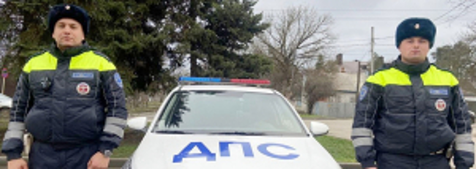 Ставропольские автоинспекторы помогли доставить в больницу потерявшего сознание ребенка