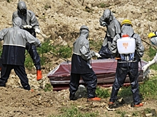 Эксперт рассказал о пиках захоронений на фоне волн COVID-19