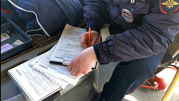 В Красноярске сотрудники ГИБДД проследили за «маршрутчиком»