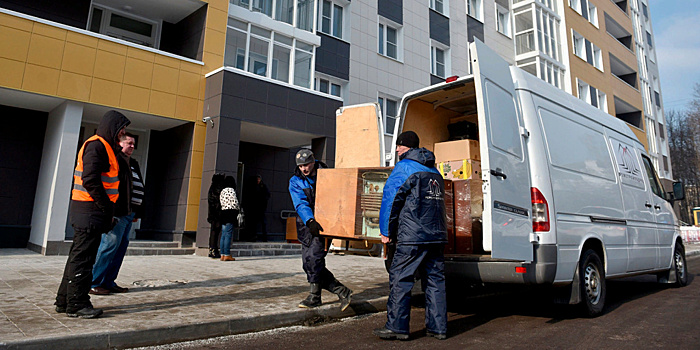 Более 90% семей на севере Москвы воспользовались бесплатной помощью при переезде по реновации