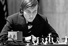 Шахматная корона вернулась в СССР. 46 лет назад ФИДЕ объявила Анатолия Карпова чемпионом мира